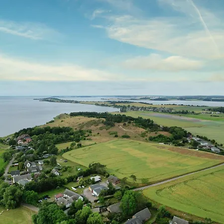 Апартаменты Nah Am Meer, Ruhige Lage, Gratis Nutzung Vom Ahoi Erlebnisbad Und Sauna In Sellin - Haus Buednerstube 5