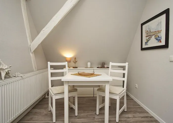 Nah Am Meer, Ruhige Lage, Gratis Nutzung Vom Ahoi Erlebnisbad Und Sauna In Sellin - Haus Buednerstube 5 Апартаменты *